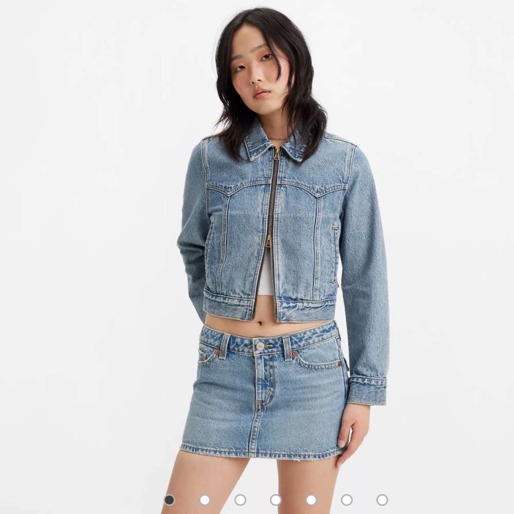 NWT Levi’s Cropped Denim Jacket size M